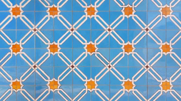 Patterned floor tiles 